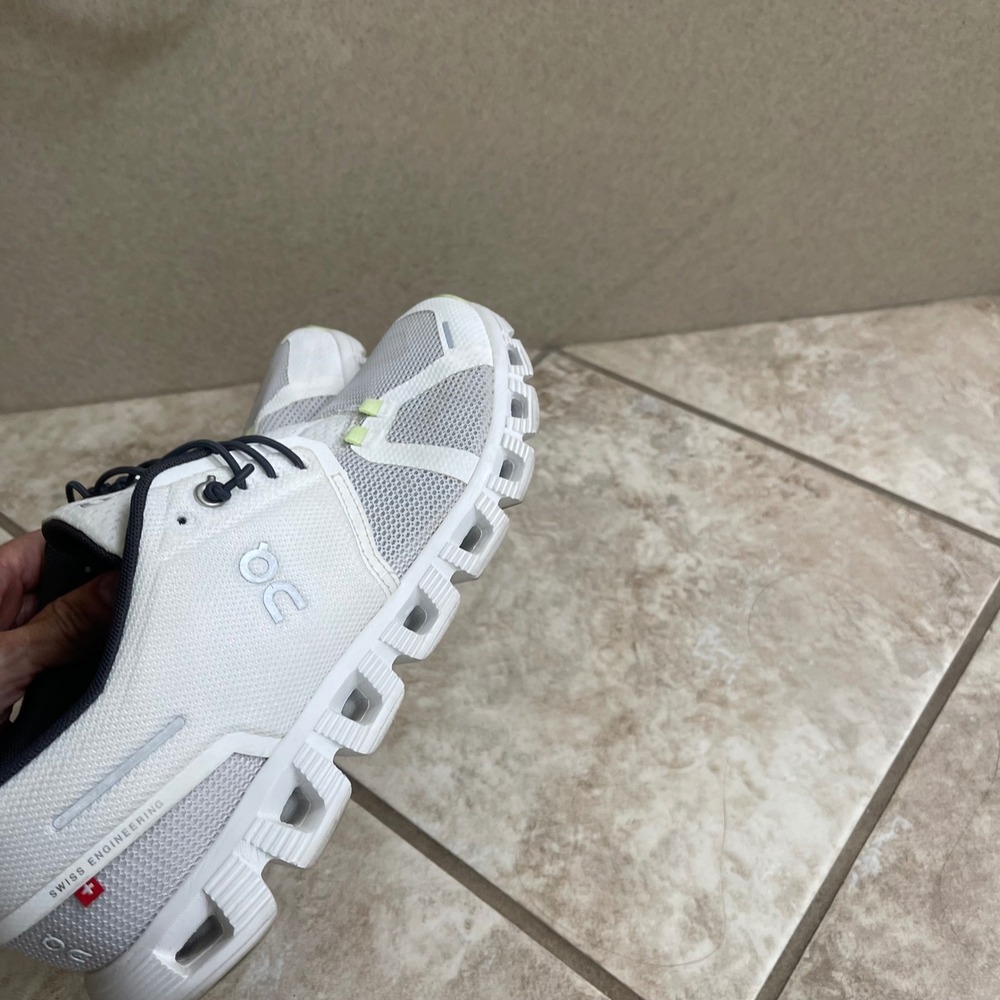 On Cloud Running cloud 5 push size 9 EUC - image 4